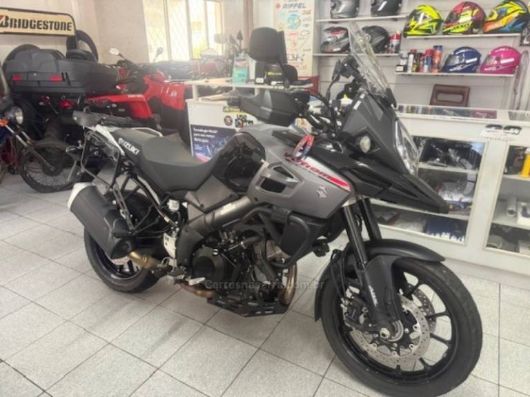 SUZUKI - V-STROM - 2018/2019 - Preta - R$ 52.990,00
