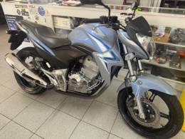 HONDA - CB 300R - 2013/2013 - Azul - R$ 16.000,00