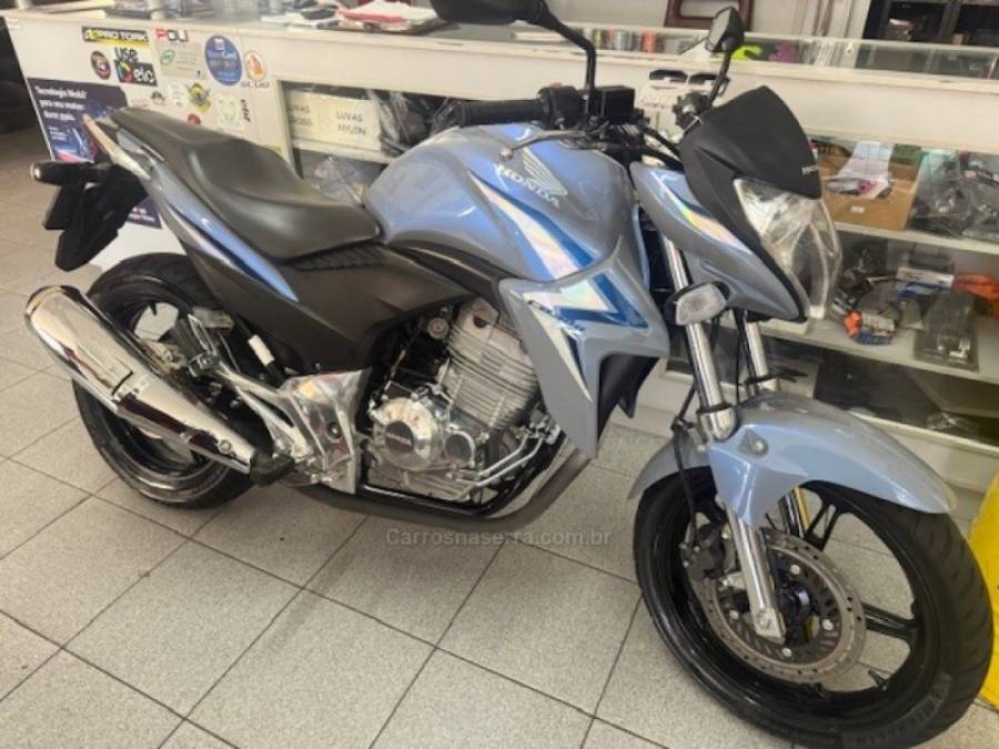 HONDA - CB 300R - 2013/2013 - Azul - R$ 16.000,00