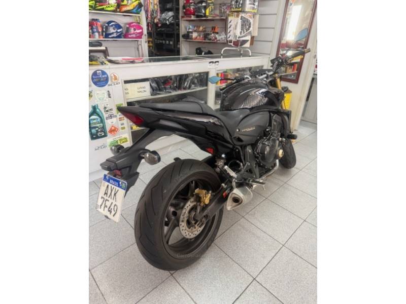 HONDA - CB 600F - 2013/2013 - Preta - R$ 45.500,00