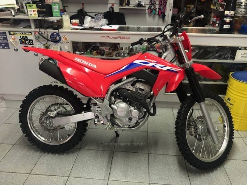 HONDA - CRF 250F - 2023/2024 - Vermelha - Sob Consulta