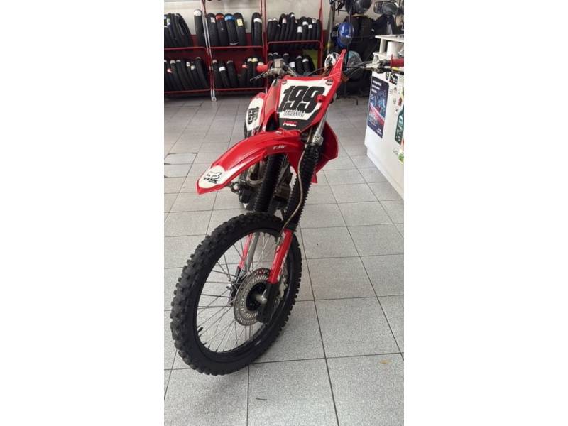 HONDA - CRF 230F - 2016/2016 - Vermelha - Sob Consulta