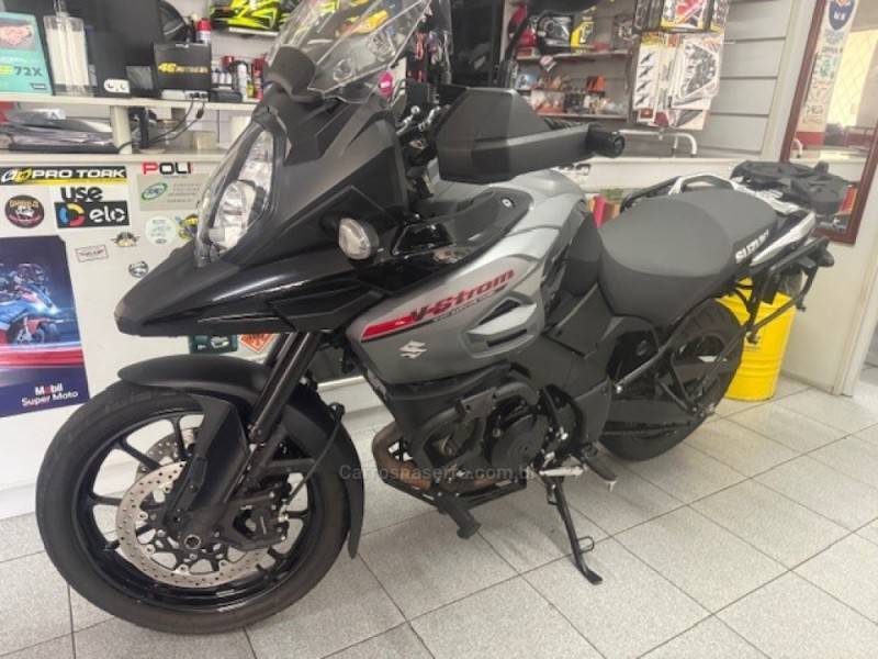 SUZUKI - V-STROM - 2018/2019 - Preta - R$ 52.990,00